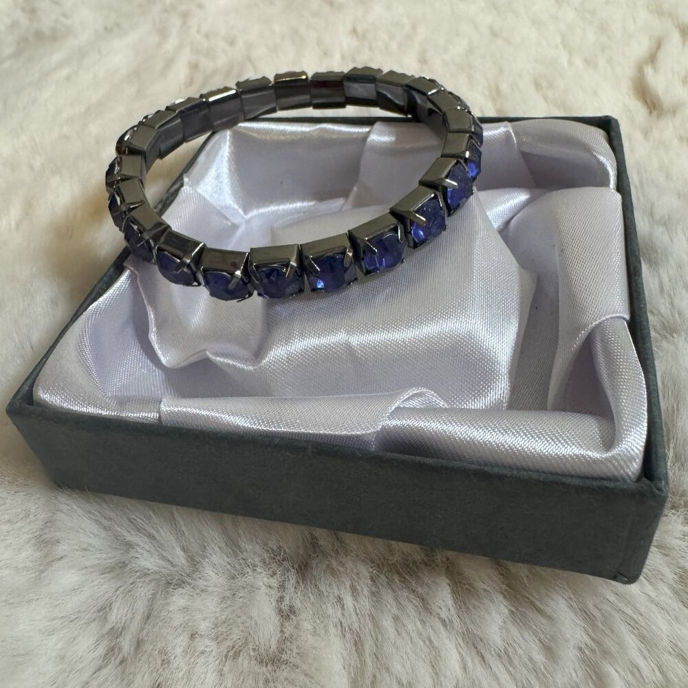Stretchable Blue Crystal Bracelet